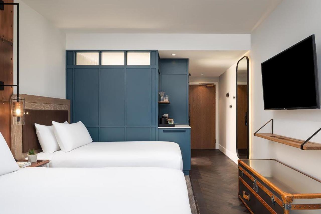 The Gantry London Curio Collection By Hilton 호텔 외부 사진