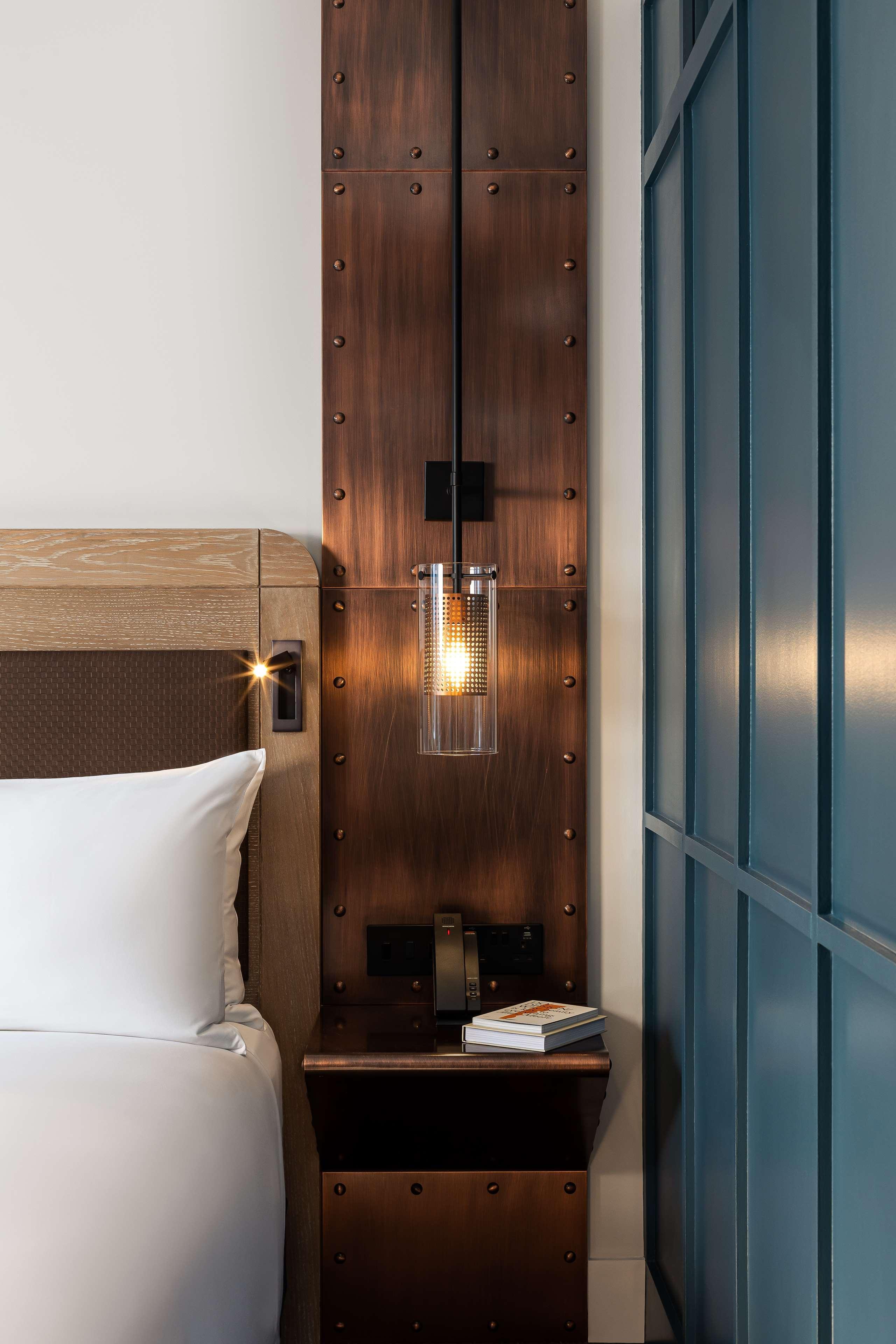 The Gantry London Curio Collection By Hilton 호텔 외부 사진