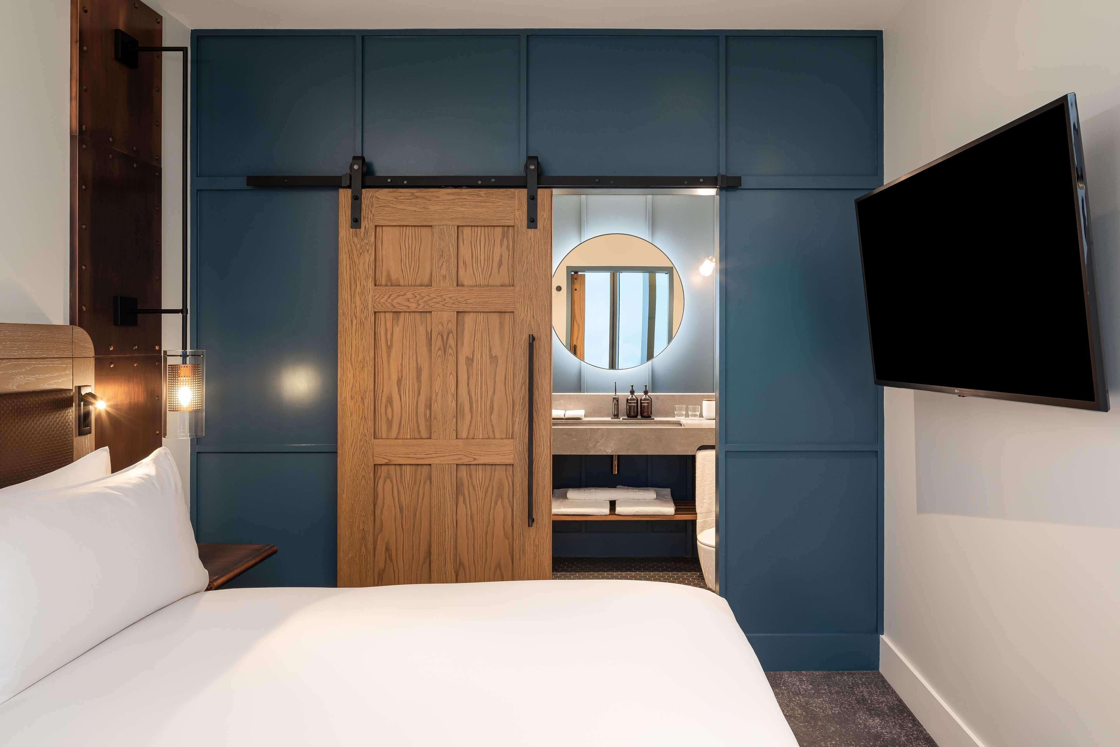 The Gantry London Curio Collection By Hilton 호텔 외부 사진